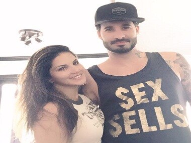 Sunny Lione Xxx Fuking - Sex Sells: Sunny Leone's stance on #PornBan is hilariously  clever-Entertainment News , Firstpost