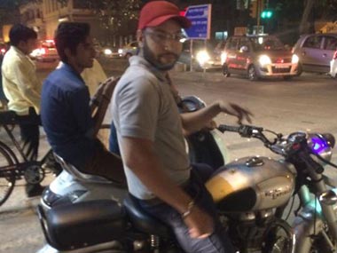 'Jo kar sakti hai kar le': Delhi woman posts abusive biker’s photo on Facebook after he dares her 'Jo kar sakti hai kar le': Delhi woman posts abusive biker’s photo on Facebook after he dares her