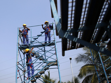 UN says global growth may rise to 2.7% in 2017, sees Trump, Brexit challenges UN says global growth may rise to 2.7% in 2017, sees Trump, Brexit challenges