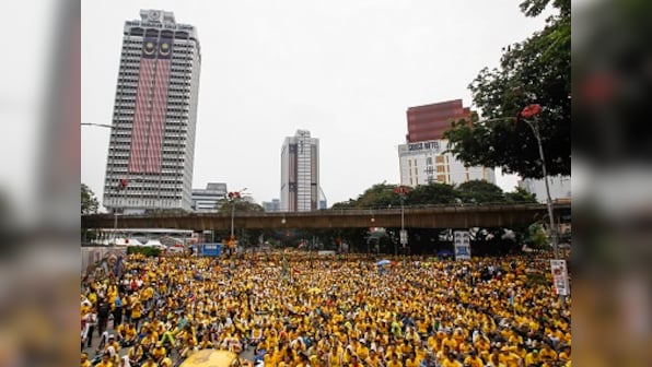 Huge Malaysia rally for PM Najib Razak's resignation enters second day