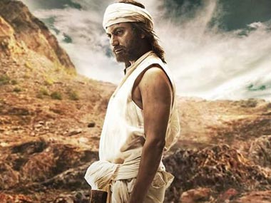 Manjhi review: Nawazuddin Siddiqui is genius, but watching this film is an uphill task Manjhi review: Nawazuddin Siddiqui is genius, but watching this film is an uphill task