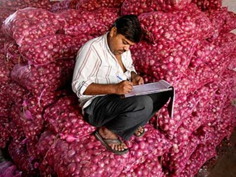 Centre bans export of all varieties of onions with immediate effect to curb rising prices, no definite deadline when prohibition will be lifted Centre bans export of all varieties of onions with immediate effect to curb rising prices, no definite deadline when prohibition will be lifted