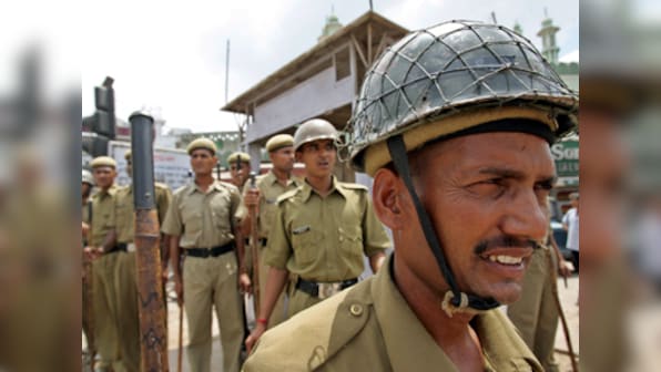 Hit by car at Gurugram checkpoint, constable clings to wiper for a kilometre to save self; driver flees