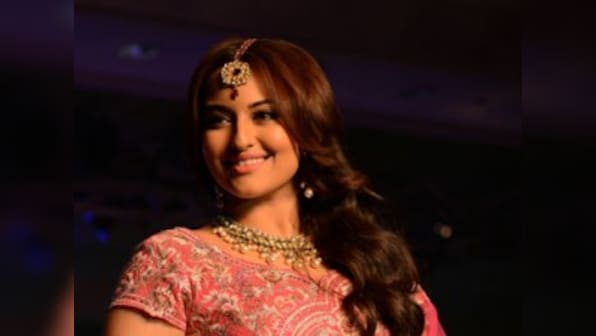 Sonakshi Sinha makes her debut as a singer with a single 'Ishqoholic'