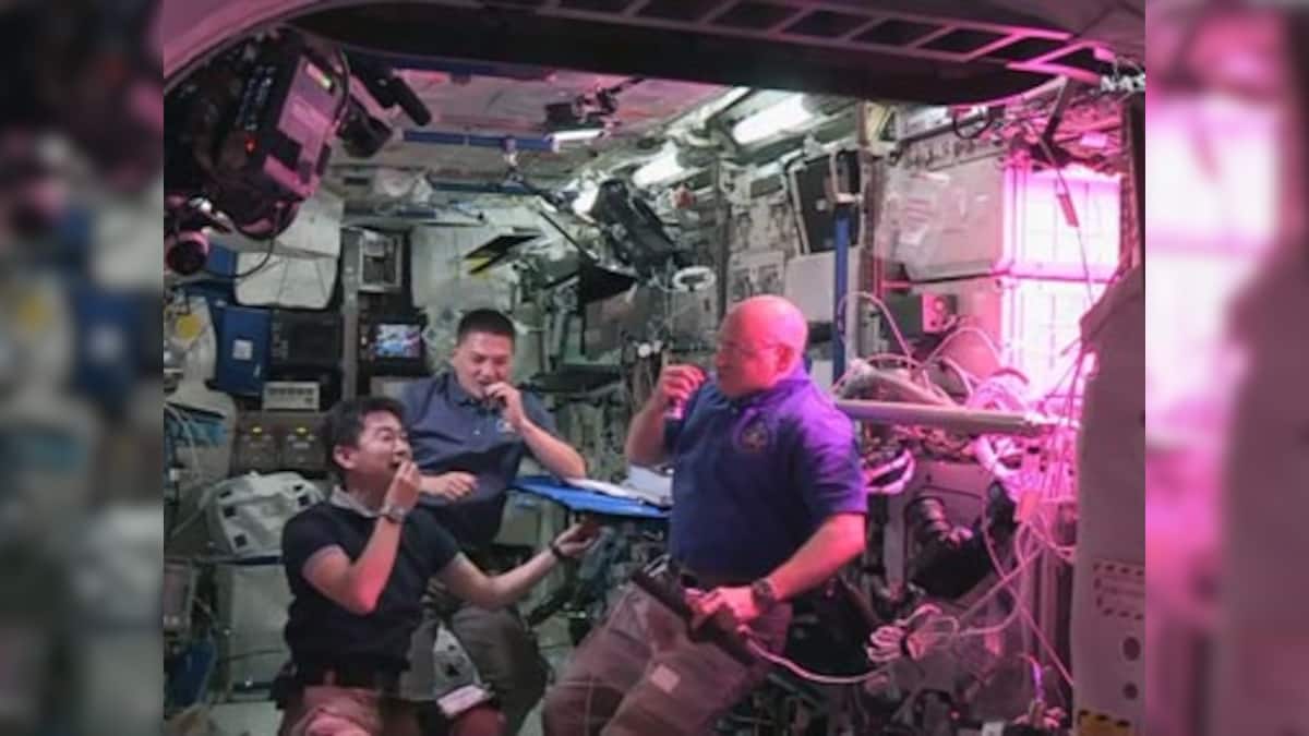 ‘One small bite for man’: Astronauts eat first 'awesome' space-grown ...
