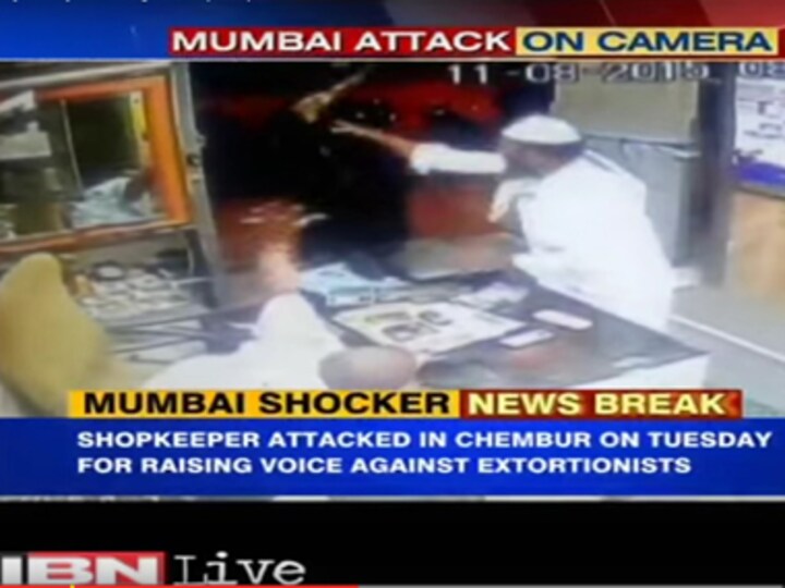Customer saves physically-challenged shopkeeper from sword-wielding extortionist
