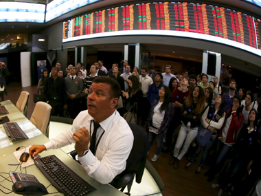 US stock futures jump in late trading following data on potential virus treatment, Trump guidelines US stock futures jump in late trading following data on potential virus treatment, Trump guidelines