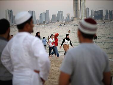 Old news? The story of a Dubai man not letting male rescuers save his daughter may have occurred in 1996