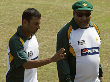 'Stop seeking favours': Former Pakistan captain Intikhab slams domestic match referees 'Stop seeking favours': Former Pakistan captain Intikhab slams domestic match referees