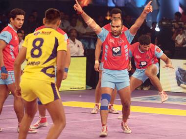Pro Kabaddi: Titans, Panthers play out thrilling draw; U Mumba juggernaut rolls on unbeaten