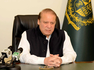 Pakistan detains driver for breaching PM Sharif's convoy Pakistan detains driver for breaching PM Sharif's convoy