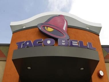 TikTok star Elyse Myers describes worst date ever, says she was tricked into buying 100 tacos