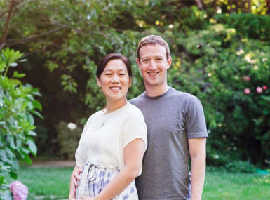 She gave a thumbs up 'like' in ultrasound: Mark Zuckerberg's expecting a baby girl She gave a thumbs up 'like' in ultrasound: Mark Zuckerberg's expecting a baby girl