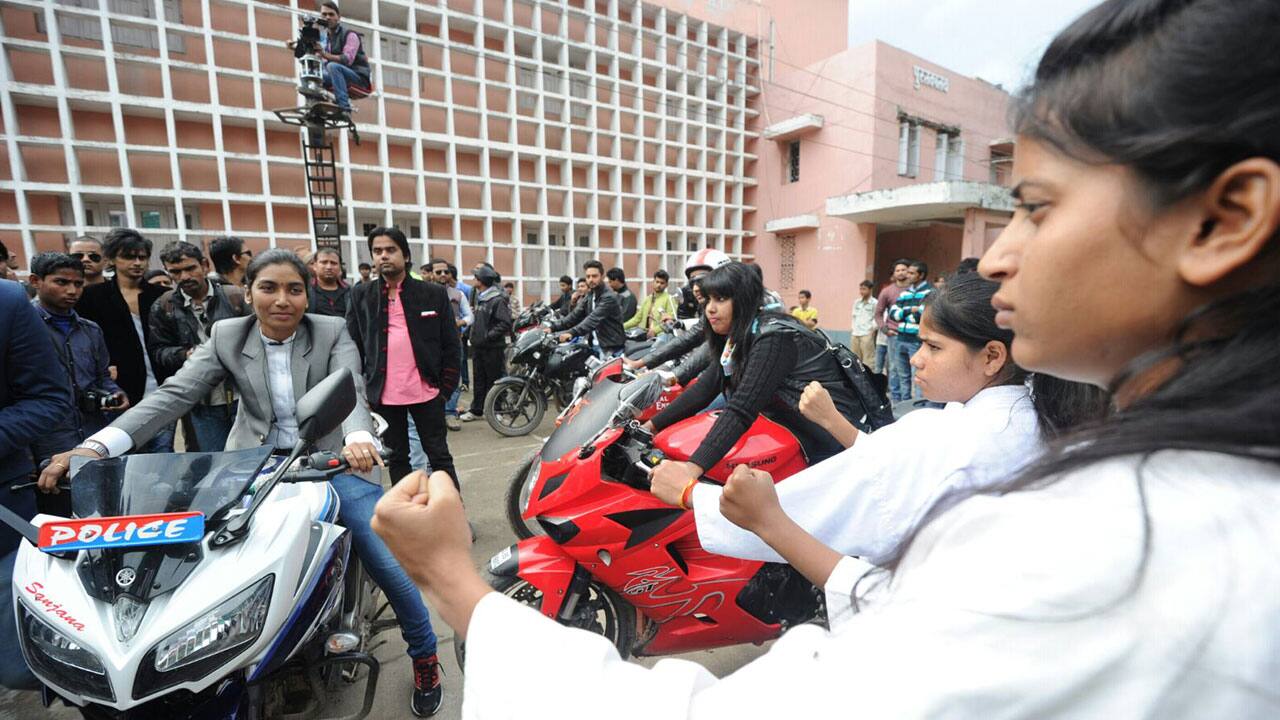 01_lady-bikers_tarique.anwar_Firstpost