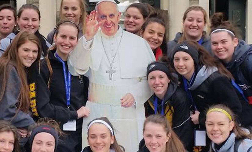 The pop up Pope cut out out. Image Credit: Twitter @PopUpPope