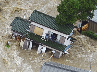 Helicopters rescue residents as rains lash Japan for second consecutive day Helicopters rescue residents as rains lash Japan for second consecutive day
