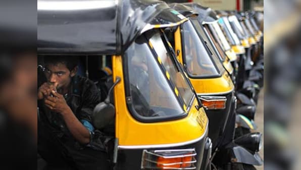 Maha CM downplays Marathi clause for autos, says 70% licenses issued to non-Marathi speakers