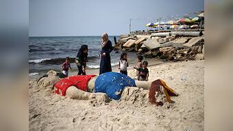 Palestine pays tribute to Aylan Kurdi with sand sculpture