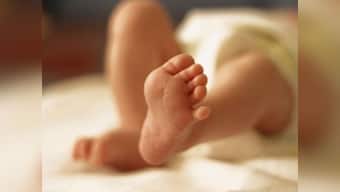 US woman gives birth from embryo frozen 25 years ago