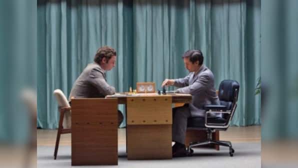 Pawn Sacrifice review: Tobey Maguire stars as chess champ Bobby Fischer in this gripping biopic