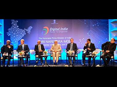 PM Narendra Modi with tech CEOs at the Digital India dinner. Image courtesy: @MEAIndia/Twitter