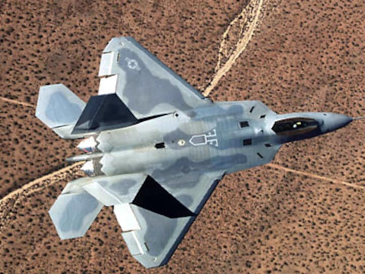 Two American warplanes land in Estonia amid Russia tensions