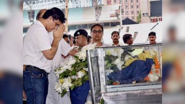 Dalmiya laid to rest with state honours; Ganguly, Srinivasan among many to pay respects