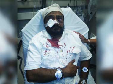 Inderjeit Singh Mukker injured after the incident,. Image Credit: Twitter @SikhCoalition 