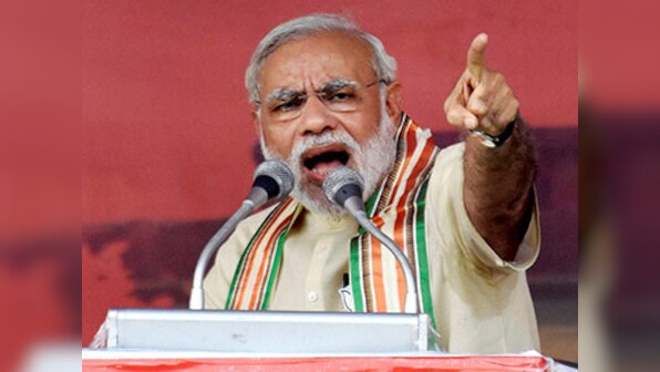 Suno Gaur Se Duniya Walo: Watch PM Modi sing patriotic Bollywood number in hilarious video