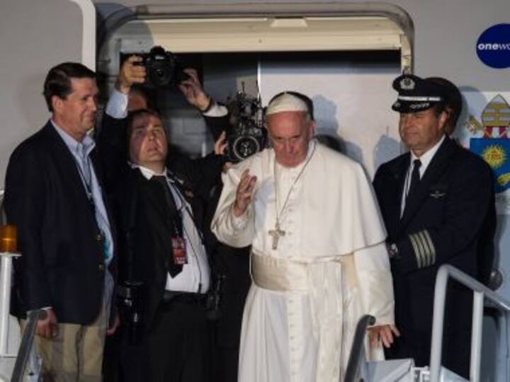 Pope Francis concludes US tour with big open-air mass