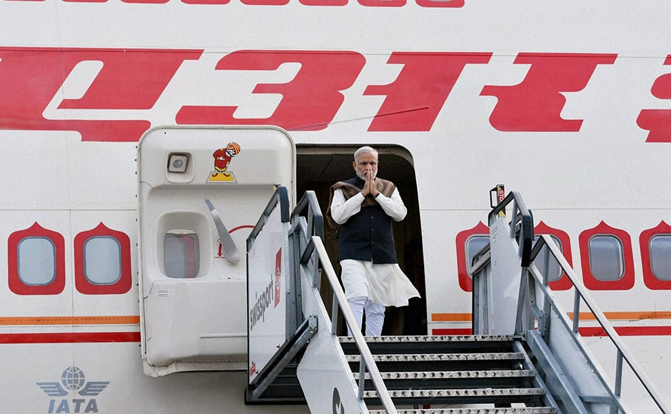 Modi gets a taste of India as Irish kids recite Sanskrit shlokas for PM