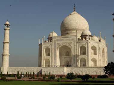 Japanese tourist dies of head injuries after slipping from staircase in Taj Mahal Japanese tourist dies of head injuries after slipping from staircase in Taj Mahal