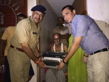 UP CM Akhilesh Yadav announces Rs 1 lakh aid for elderly typist who images went viral