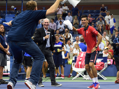 Watch: World No 1 Novak Djokovic gets his groove on at US Open with a fan Watch: World No 1 Novak Djokovic gets his groove on at US Open with a fan