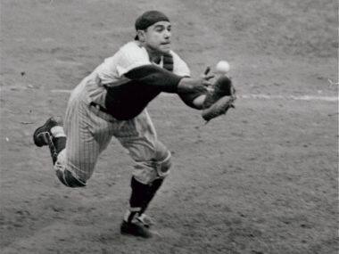 Yogi Berra_old_baseball_AP