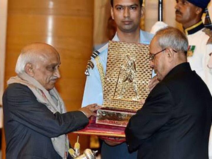 ISRO receives Gandhi Peace Prize from President Mukherjee