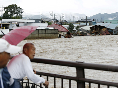 Several thousand people ordered to leaves homes after floods hit Japan Several thousand people ordered to leaves homes after floods hit Japan