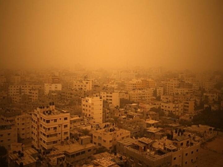 At least eight people dead, hundreds affected as deadly sandstorm engulfs Middle East