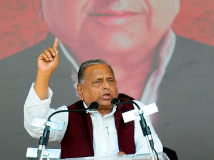 Mulayam Singh Yadav's kin had business interest in tainted ex-engineer's company