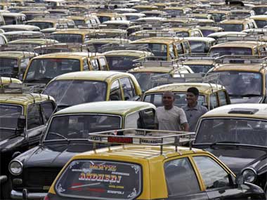 Mumbai: Stabilised cab fares, digital transactions to help Kaali Peeli taxis compete with Ola, Uber Mumbai: Stabilised cab fares, digital transactions to help Kaali Peeli taxis compete with Ola, Uber