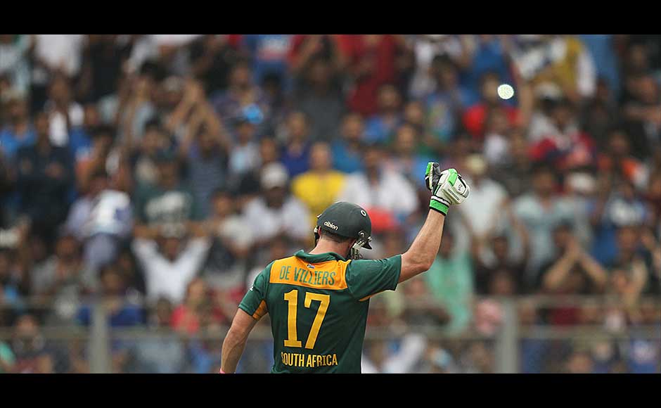 South Africa’s captain A.B. de Villiers celebrates his hundred runs during the final one-day international cricket match of a five-game series against India in Mumbai, India, Sunday, Oct. 25, 2015. (AP Photo/Rafiq Maqbool)
