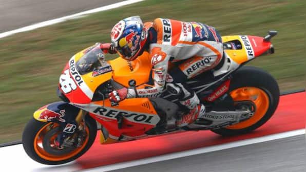 2015 MotoGP: Pedrosa wins as Rossi vs Marquez clash steals all attention at Sepang