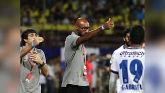 ISL 2015: Mumbai City FC desperately need Anelka to get fit, leave the dugout and put on his boots