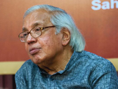 After Nayantara Sahgal, eminent poet Ashok Vajpeyi returns Sahitya Akademi Award in protest After Nayantara Sahgal, eminent poet Ashok Vajpeyi returns Sahitya Akademi Award in protest