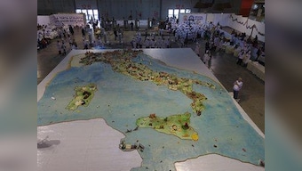 World's largest cake baked in Italy weighs over 1,000 kg