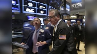 US Dollar sinks as weak jobs report augurs low rates