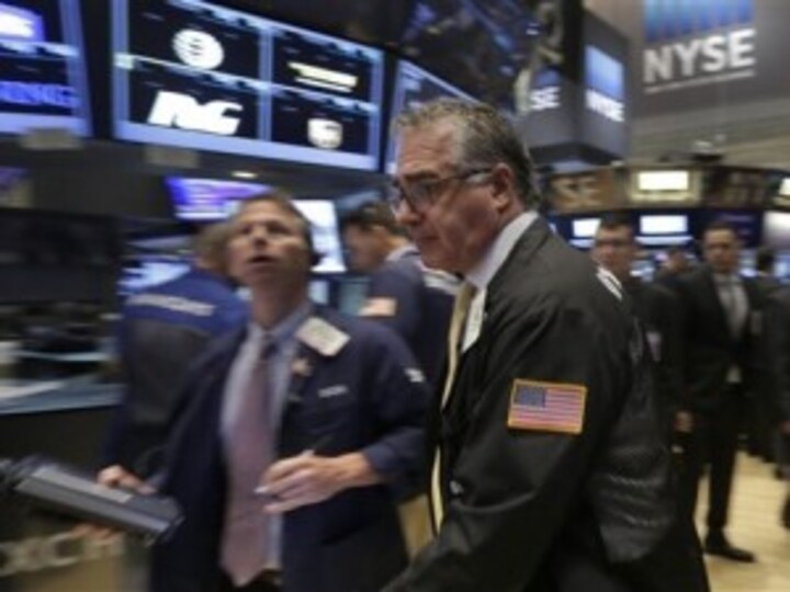US Dollar sinks as weak jobs report augurs low rates
