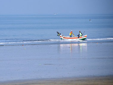 Indian fishermen 'plundering' Sri Lanka's fishing resources says JVP leader Indian fishermen 'plundering' Sri Lanka's fishing resources says JVP leader