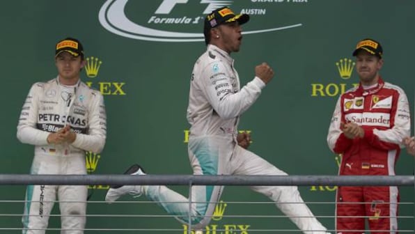 F1 2015: Hamilton takes win and third world championship title at Austin