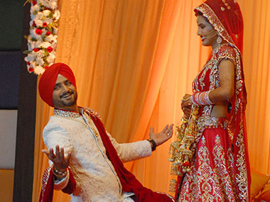 Bhajji ka ghar 'Basra': Harbhajan ties the knot with Geeta in grand Jalandhar ceremony Bhajji ka ghar 'Basra': Harbhajan ties the knot with Geeta in grand Jalandhar ceremony